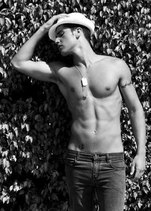 bw hat + jeans (01).jpg