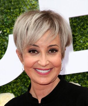 Annie-Potts.jpg