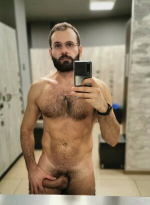 1 ENhYM6AUUAUAXJP.jpg