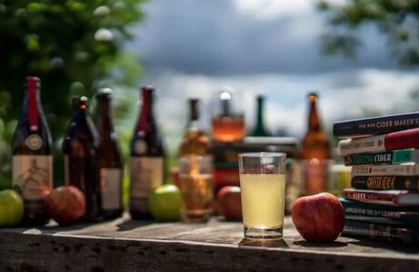 the-tasting-flight-perfect-cider-sample.jpg