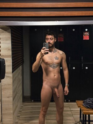 Locker6.jpg Locker6.jpg