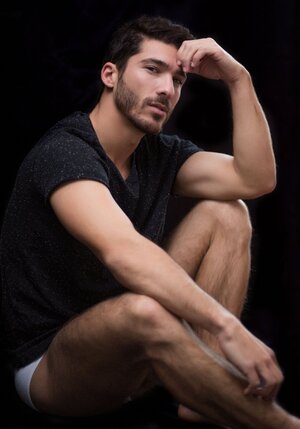 4 CZEZAt_WAAAhKOf.jpg