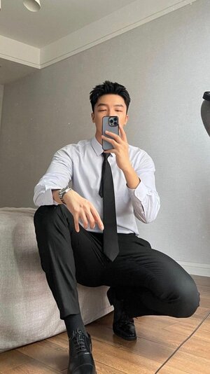 20+ Must-See Male Korean Lawyer Outfits_ Aesthetic Alert! 82.jpeg