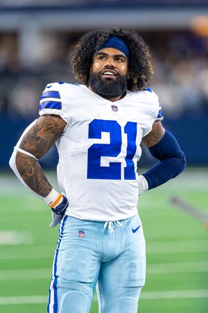 Ezekiel_Elliott_(51786504646).jpg