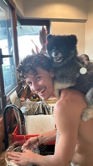 shawnmendes 2024-12-31T095923.jpeg