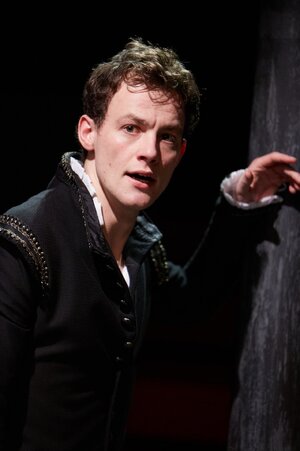 Hamlet-Alan-Mahon-as-Hamlet.-Photo-by-Mark-Douet..jpg