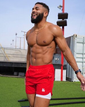 red shorts 328336148.jpg