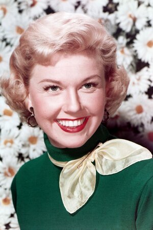 hbz-doris-day-1960s-gettyimages-685312583-1557759431.jpg