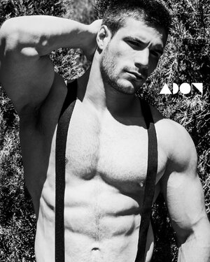 Arnau Santamans - Adon Magazine (13).jpg