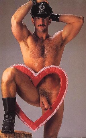 gay naked valentine hunk.jpg