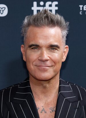 Robbie_Williams_at_the_2024_Toronto_International_Film_Festival_(cropped).jpg