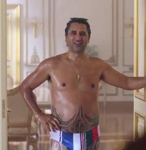 CliffCurtis03-KAOS.jpg