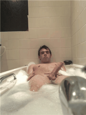 Bath balling.gif