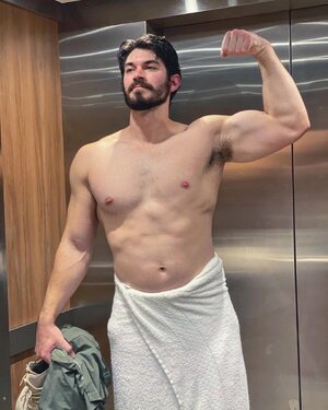 Austin Martin 1 236504981.jpg