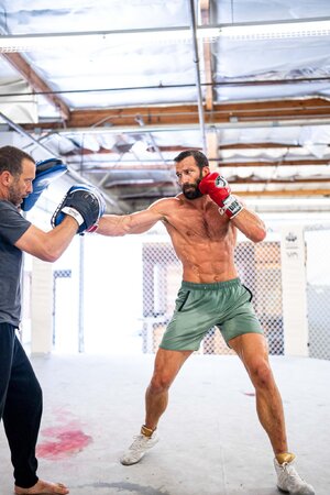 081522-luke-rockhold-trains-at-rvca-5.jpg