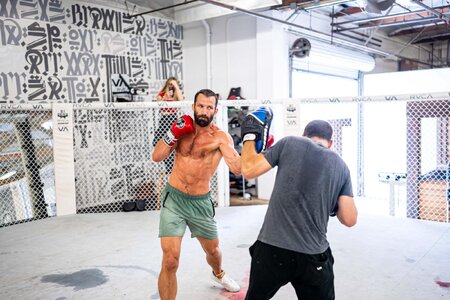 081522-luke-rockhold-trains-at-rvca-6.jpg