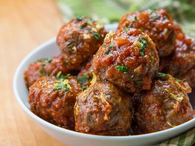 meatballs-tomato-sauce.jpg