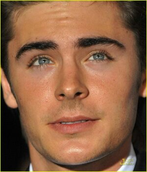 zac-efron-john-varvatos-01.jpg