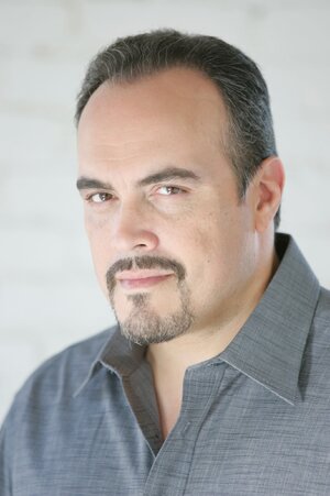 davidzayas_headshot_custom-96529394c70150be5676c8a7470b4782dcc6c3ce.jpg