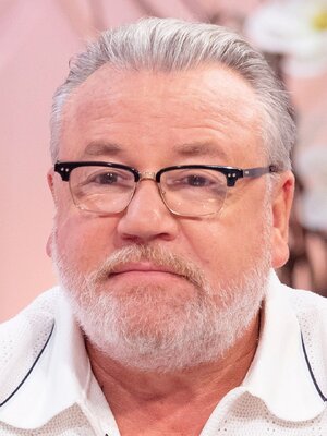 Ray_Winstone (1).jpg