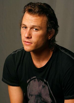 heath-ledger-2-1-fcf9707c263f49ad9c7bc0c0093f58da.jpg