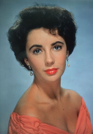 American-actress-Elizabeth-Taylor-late-1950s.jpg