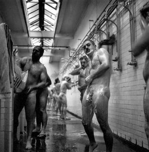 1679803552_hot-boombo-biz-p-male-public-shower-erotika-pinterest-20.jpg