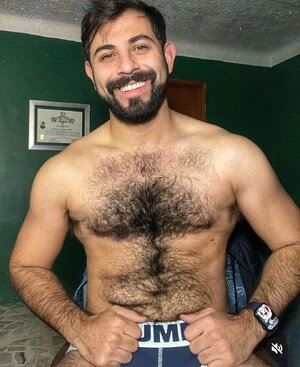 1 FpQ0mVIX0AACmBS.jpg