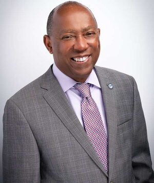 Mayor-Sylvester-Turner-570x676-1.jpg