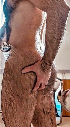 hairy ass8874.jpg