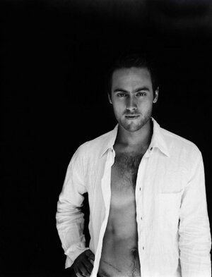 Stuart Townsend.jpg