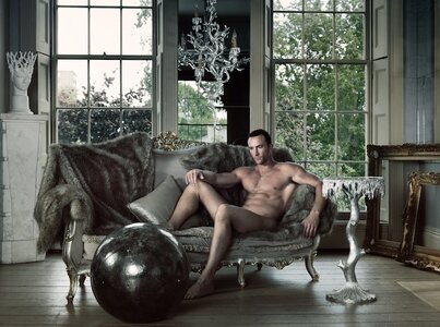 4 photographed by Armin Weisheit.jpg