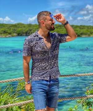 2 117675422_Azul.jpg