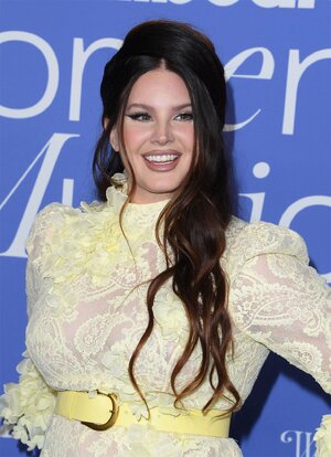 singer-lana-del-rey-billboard-women-in-music.jpg