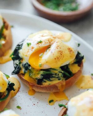 Eggs-Forentine-Benedict-6-edited-1152x1536.jpg