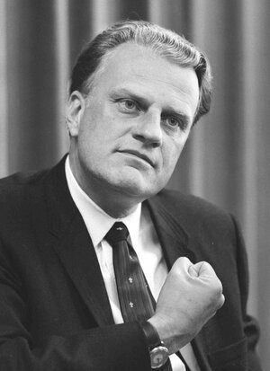 1200px-Billy_Graham_bw_photo,_April_11,_1966.jpg