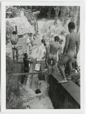 811a6543c89a42d3e6f8c65ff600ff9252-002-va-WWII-naked-soldiers-124.2x.w710.webp