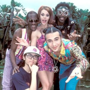 DEEE-LITE 1991 GettyImages-1215771941.jpg