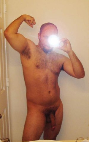 dean posing  jan 1 2008 3.jpg