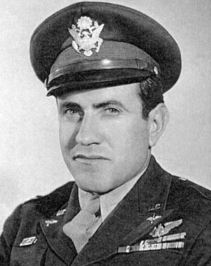 Louis_Zamperini_(U.S._Army_Air_Forces).jpg