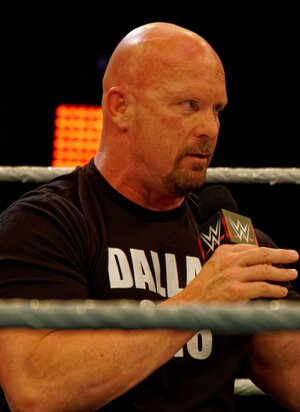 Stone_Cold_Steve_Austin_2016-03-31_(cropped).jpg