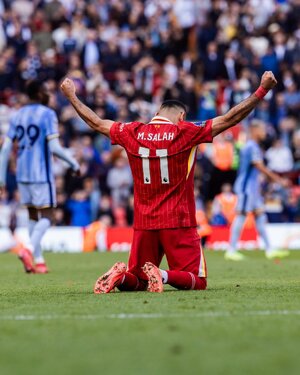 Mo Salah at the final whistle.jpg
