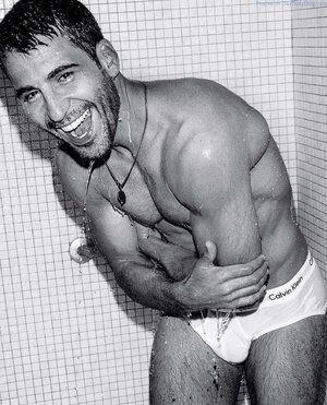 Miguel Ángel Silvestre1.jpg