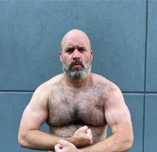 TomSegura02.jpg