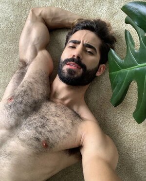 9 FTWURzvUYAAeB-B.jpg