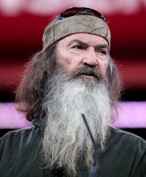 Phil_Robertson_by_Gage_Skidmore.jpg