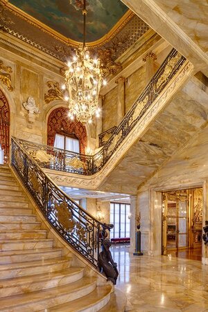 figure-1-marble-house-staircase.jpg