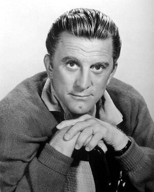 Studio_publicity_Kirk_Douglas.jpg