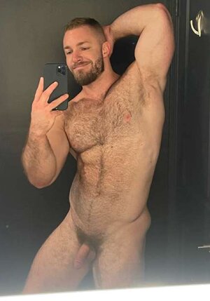 hairy-chested hunk 05_.jpg