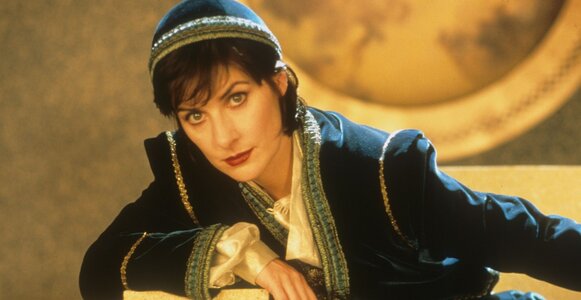 Enya.jpg